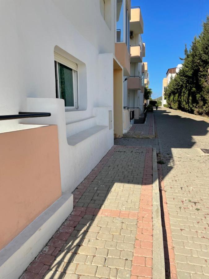 Joli Appartement Balneaire Avec Piscine Tanger Exterior foto
